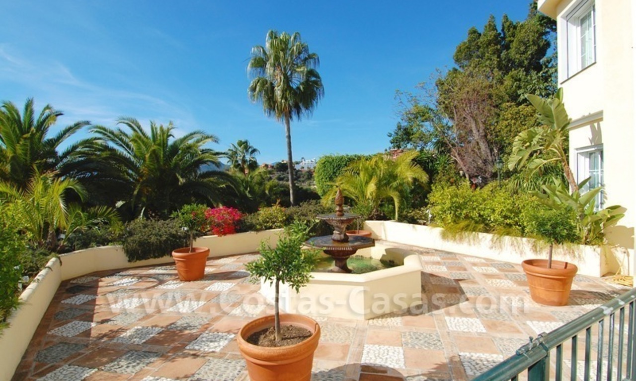 Villa exclusive à vendre avec des vues spéctaculaires, située dans un complexe fermé prestigieux dans la zone de Marbella - Benahavis 23