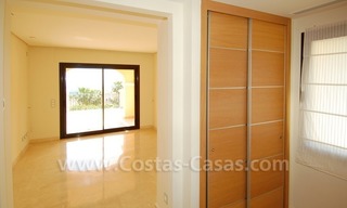 Appartement de luxe moderne à vendre avec des vues spéctaculaires sur un complexe de golf à Marbella sur la Costa del Sol 12