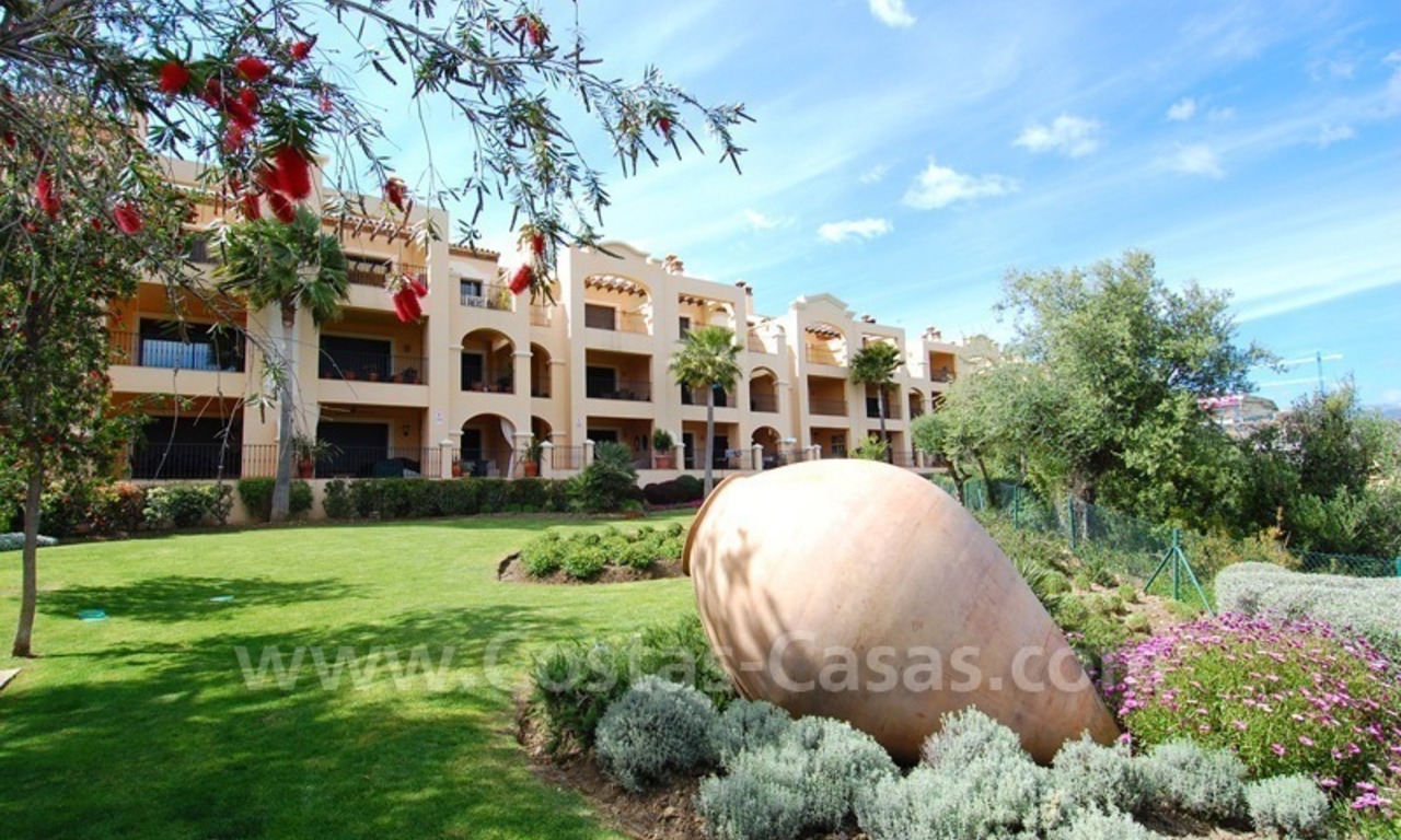 Appartement de luxe moderne à vendre avec des vues spéctaculaires sur un complexe de golf à Marbella sur la Costa del Sol 2