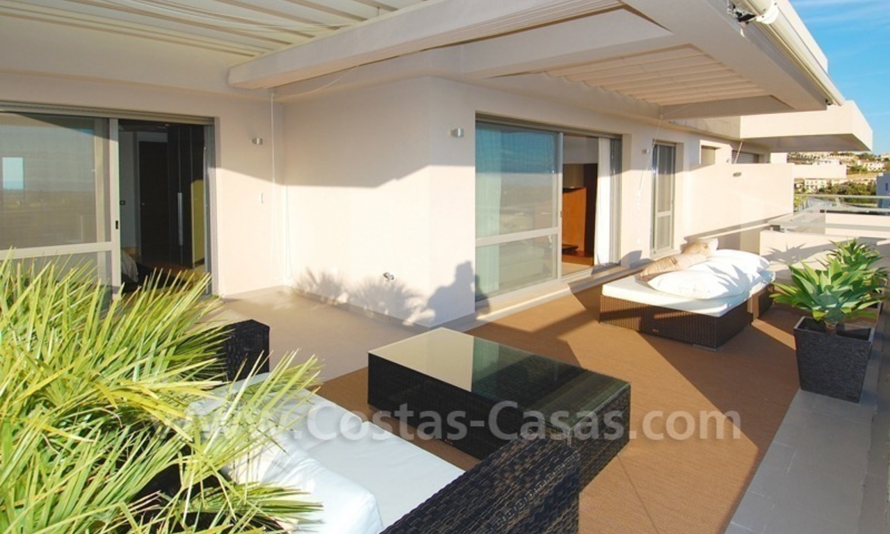 Opportunité! Penthouse de luxe de style moderne à vendre dans la zone de Marbella - Benahavis sur la Costa del Sol 3