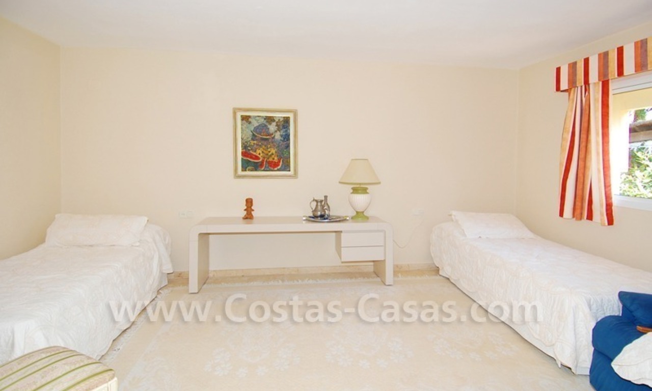 Villa à vendre près de la plage dans la zone de Marbella - Estepona 21
