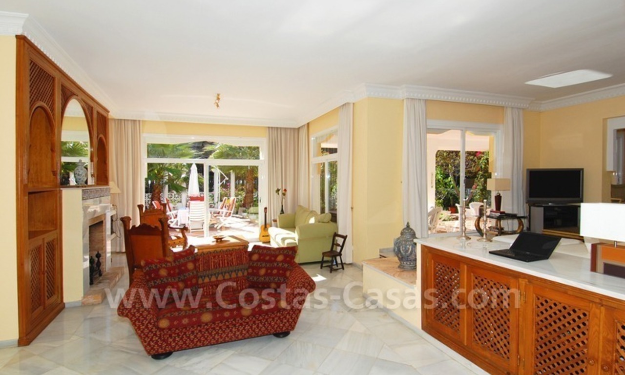 Villa à vendre près de la plage dans la zone de Marbella - Estepona 9