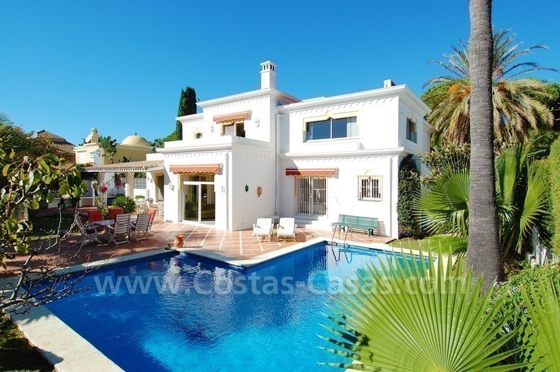 Villa à vendre près de la plage dans la zone de Marbella - Estepona