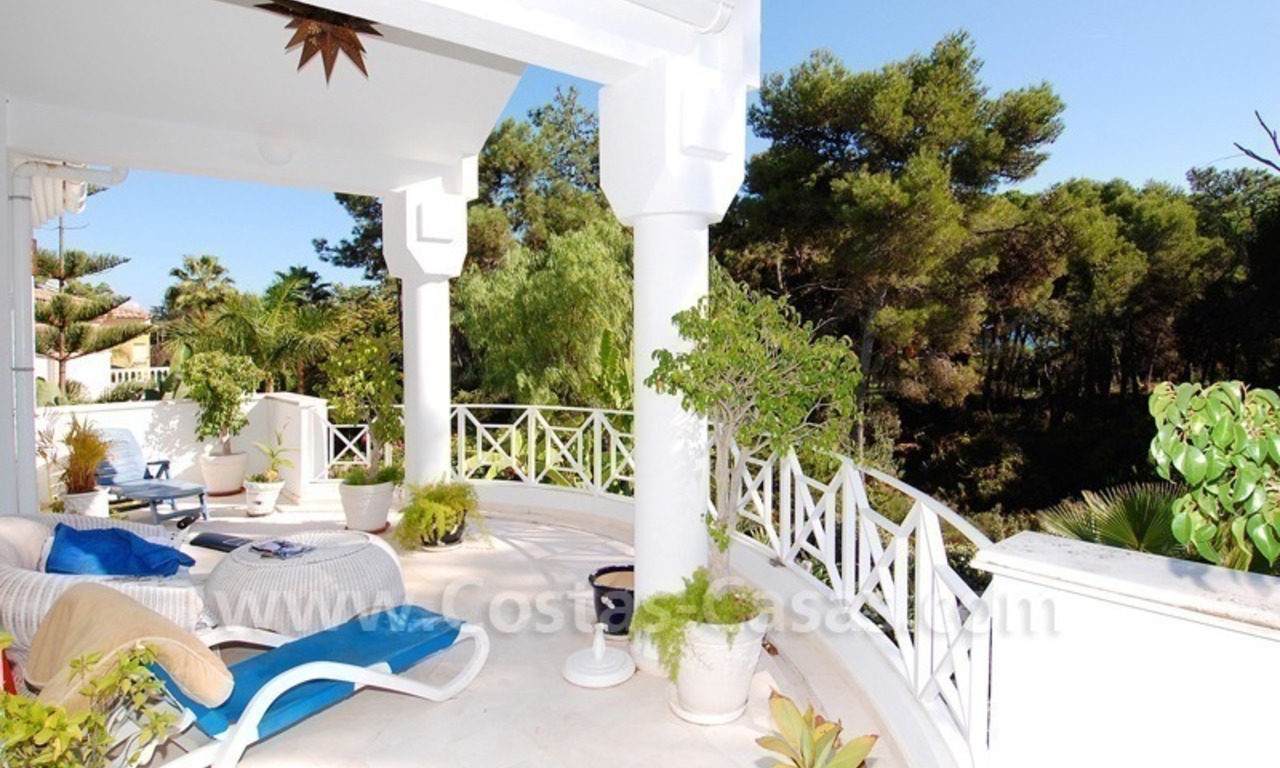 Villa moderne à vendre, près de la plage, dans la zone entre Marbella et Estepona 20