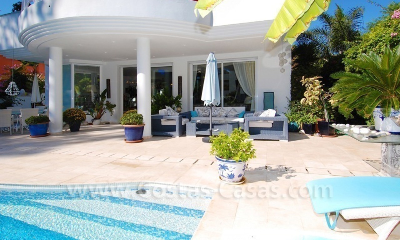 Villa moderne à vendre, près de la plage, dans la zone entre Marbella et Estepona 5
