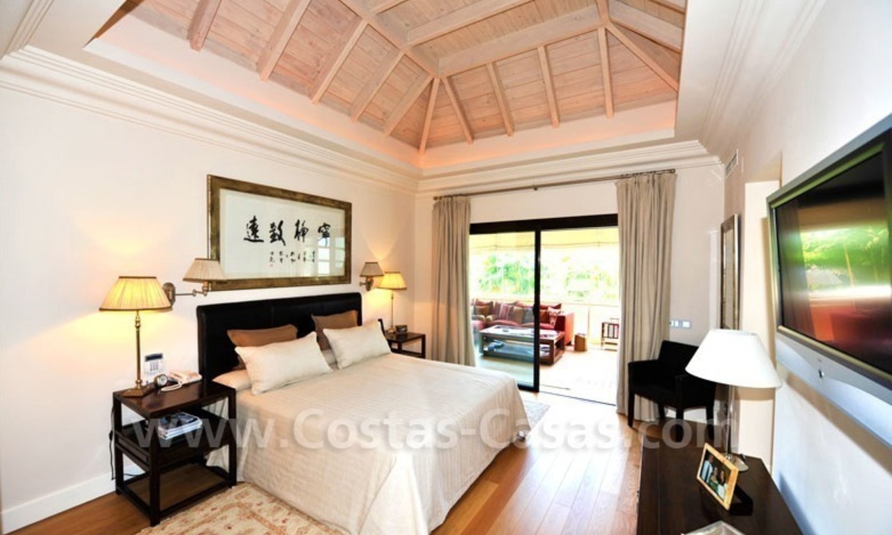 Villa exclusive à vendre, près de la plage sur la Mille d' Or à Marbella 23