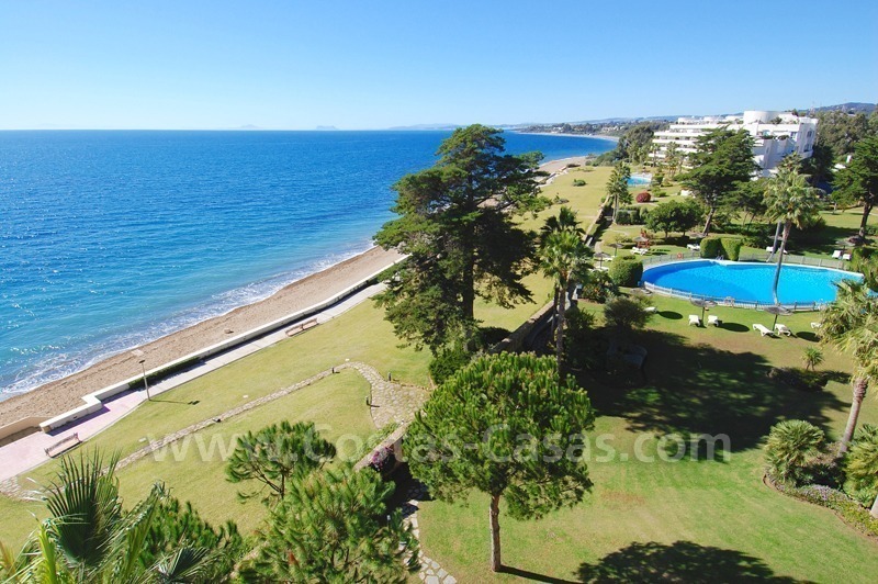 Appartement de plage et penthouse à vendre, première ligne de plage dans la nouvelle Mille d' Or, Marbella - Estepona