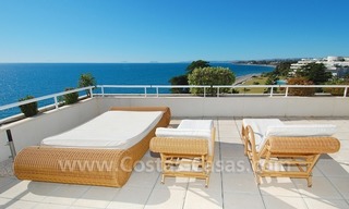 Appartement de plage et penthouse à vendre, première ligne de plage dans la nouvelle Mille d' Or, Marbella - Estepona 7