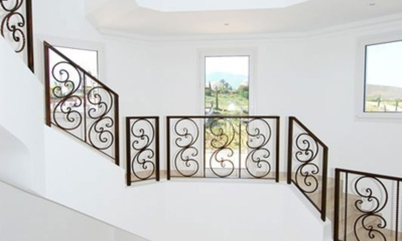 Villa de luxe spacieuse à vendre, complexe de golf, Benahavis - Marbella - Estepona sur la Costa del Sol 12