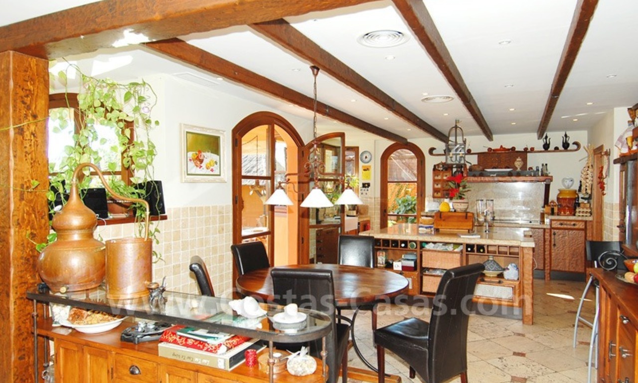 Charmante villa de plage détachée à vendre à l' Est de Marbella 8