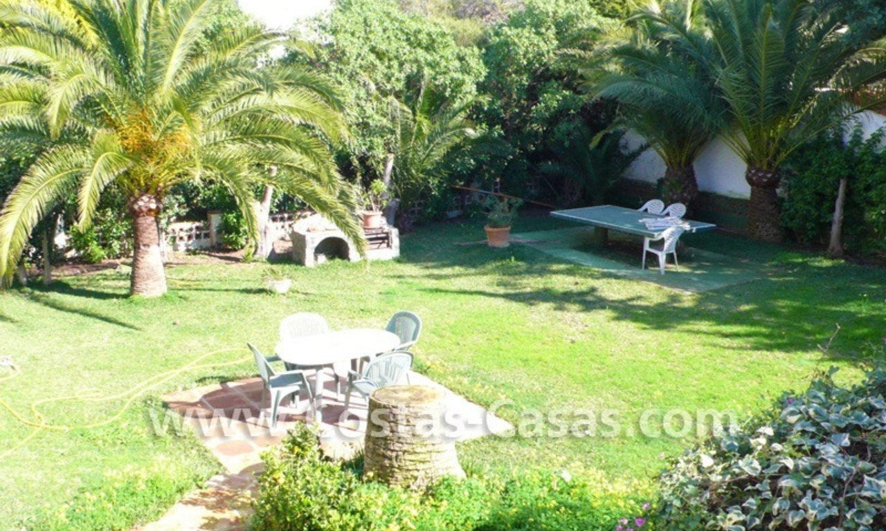 Villa d' investissement à vendre près de la mer dans Marbella Est 2