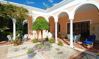 Villa romantique à vendre au-dessus de la Mille d' Or à Marbella 5