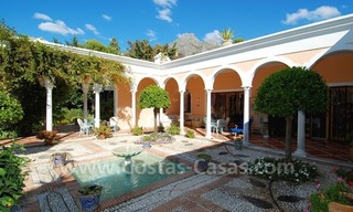 Villa romantique à vendre au-dessus de la Mille d' Or à Marbella 7