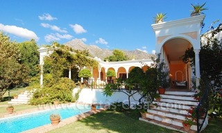 Villa romantique à vendre au-dessus de la Mille d' Or à Marbella 10