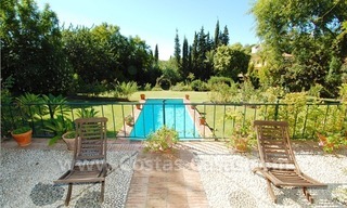 Villa romantique à vendre au-dessus de la Mille d' Or à Marbella 13