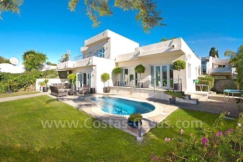 Villa contemporaine à vendre dans Nueva Andalucía - Marbella