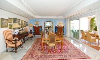 Villa de luxe à vendre dans un complexe en première ligne de golf à Marbella 13