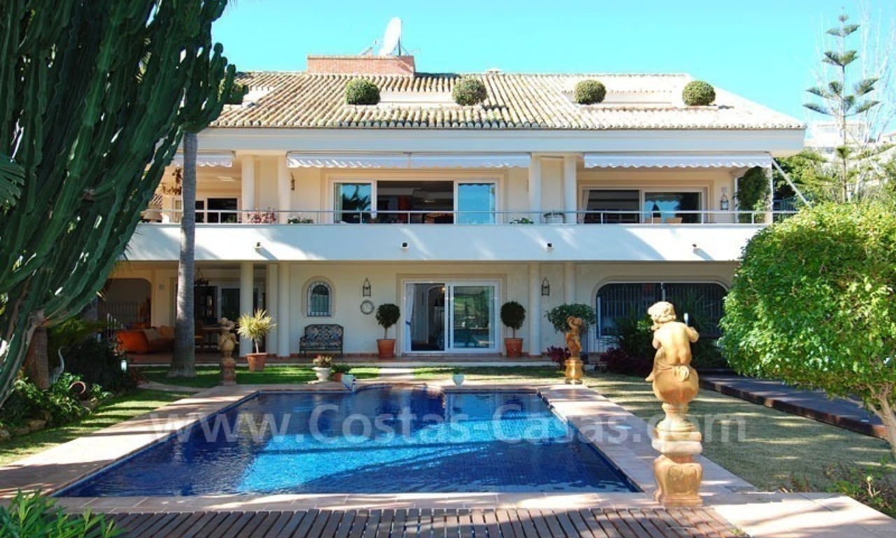 Villa de luxe à vendre dans un complexe en première ligne de golf à Marbella 8