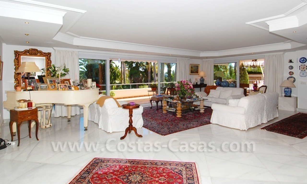Villa de luxe à vendre dans un complexe en première ligne de golf à Marbella 10