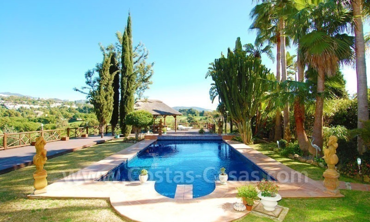 Villa de luxe à vendre dans un complexe en première ligne de golf à Marbella 9