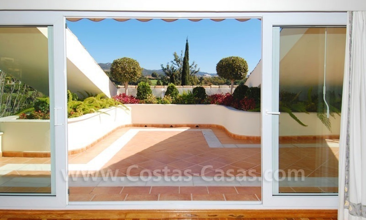 Villa de luxe à vendre dans un complexe en première ligne de golf à Marbella 26