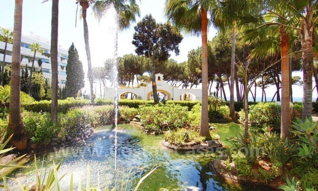 Appartement spacieux à vendre dans un complexe en première ligne de plage à Marbella sur la nouvelle Mille d' Or 10