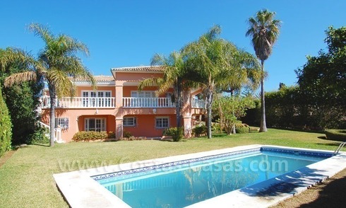 Villa à vendre près de la plage à Marbella 