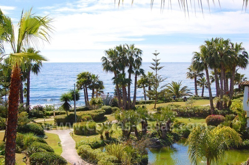 Appartement spacieux de luxe à vendre près de la plage sur la Mille d' Or - Marbella