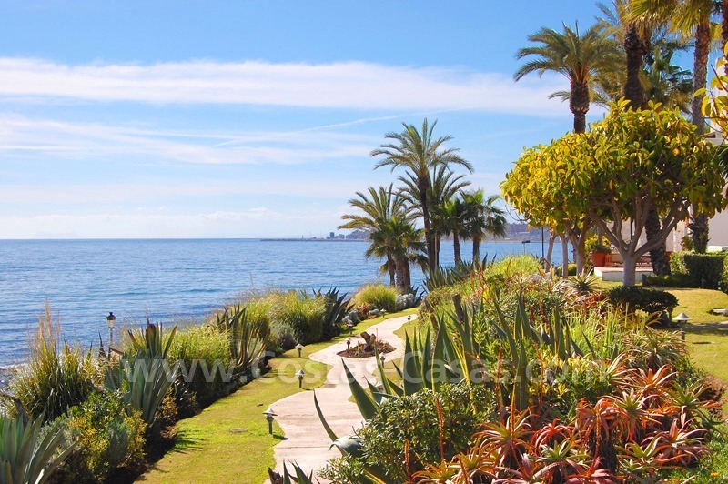 Appartement spacieux de luxe à vendre dans un complexe en première ligne de plage sur la Mille d' Or - Marbella
