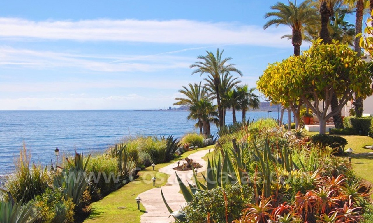 Appartement spacieux de luxe à vendre dans un complexe en première ligne de plage sur la Mille d' Or - Marbella 0