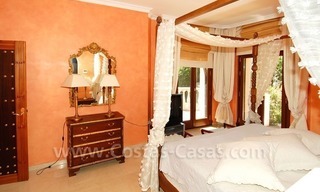 Villa de luxe de style classique à acheter à Sierra Blanca, Marbella 21