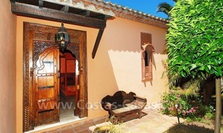 Villa de luxe de style classique à acheter à Sierra Blanca, Marbella 26