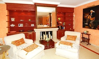 Villa de luxe de style classique à acheter à Sierra Blanca, Marbella 14