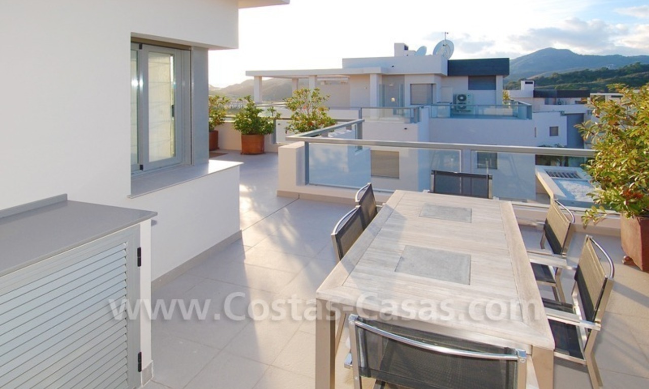 Penthouse de luxe, de style moderne à vendre dans la zone de Marbella - Benahavis sur la Costa del Sol 7