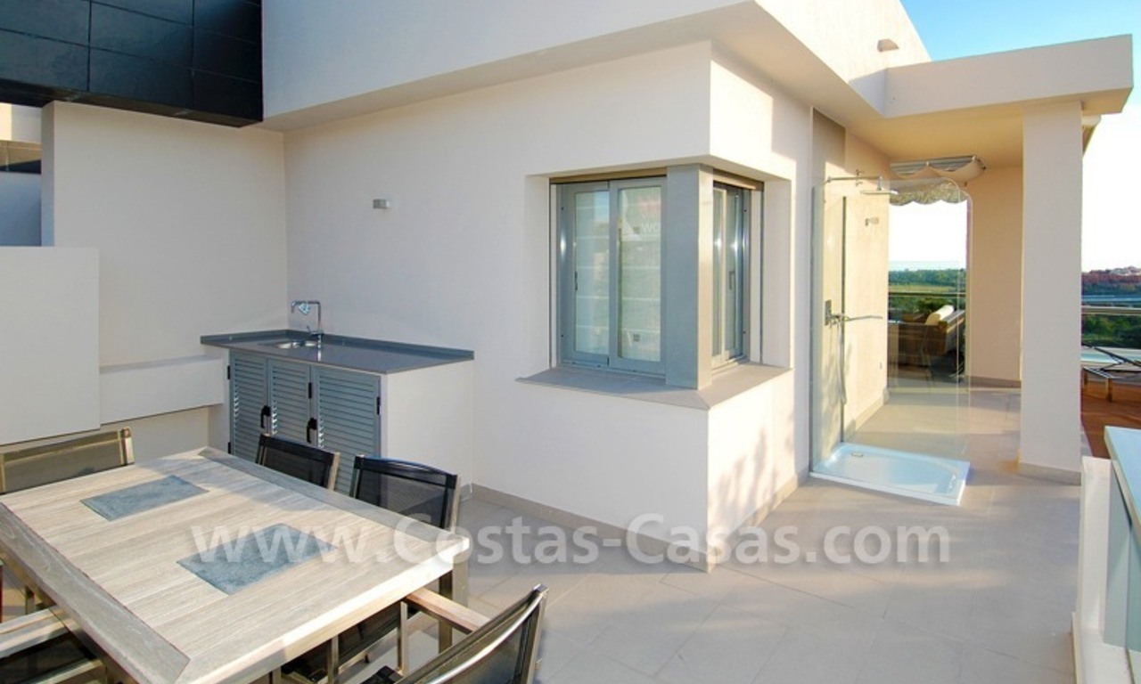 Penthouse de luxe, de style moderne à vendre dans la zone de Marbella - Benahavis sur la Costa del Sol 8