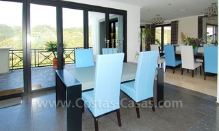 Villa magnifique de style contemporaine à vendre en première ligne de golf dans la zone de Benahavis - Marbella 12