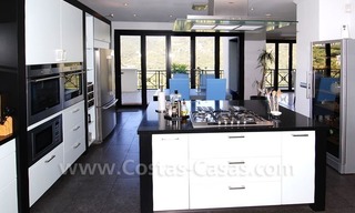 Villa magnifique de style contemporaine à vendre en première ligne de golf dans la zone de Benahavis - Marbella 14