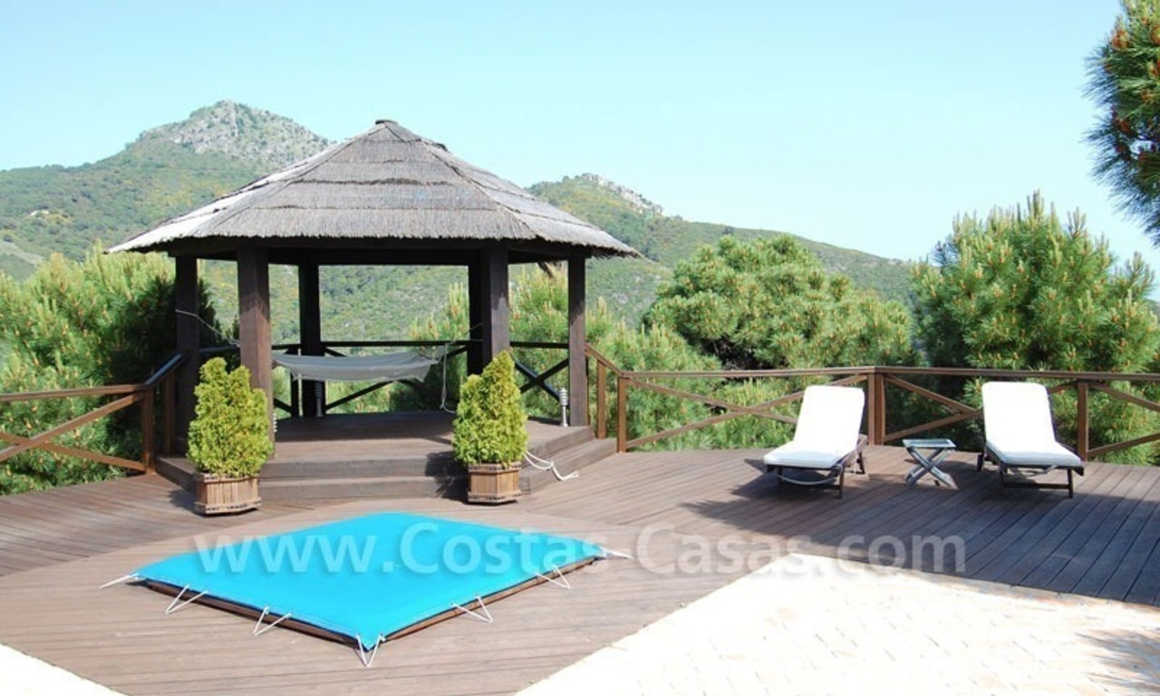 Villa magnifique de style contemporaine à vendre en première ligne de golf dans la zone de Benahavis - Marbella 3