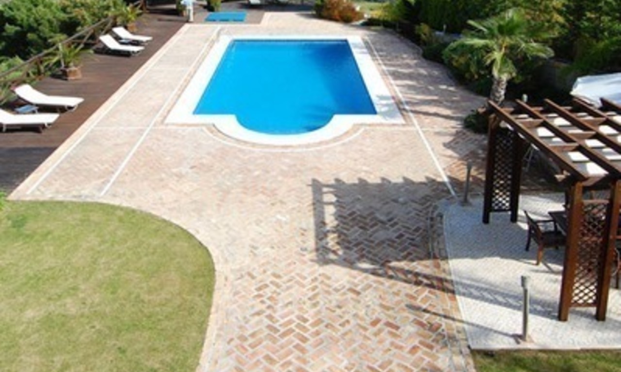 Villa magnifique de style contemporaine à vendre en première ligne de golf dans la zone de Benahavis - Marbella 28