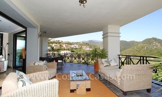 Villa magnifique de style contemporaine à vendre en première ligne de golf dans la zone de Benahavis - Marbella 16