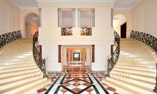 Unique mansion de style palais à vendre à Marbella 5