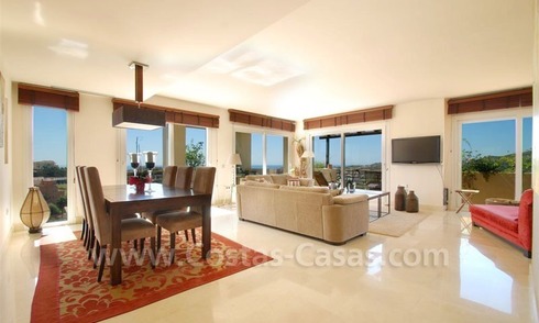 Penthouse spectaculaire de luxe avec des vues merveilleuses sur la mer et le golf à Benahavís - Marbella 