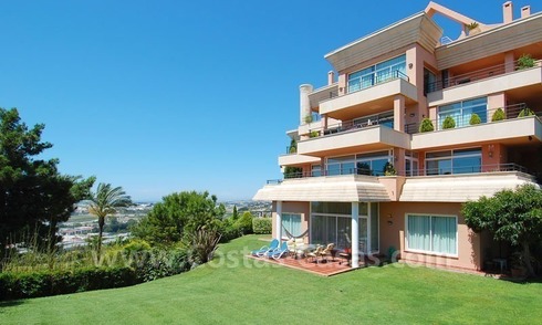 Appartement de luxe spacieux à vendre à Nueva Andalucía, Marbella 