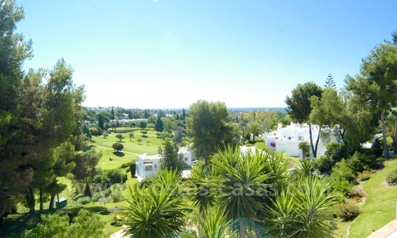 Appartement confortable en première ligne de golf à acheter à Nueva Andalucía, Marbella 0