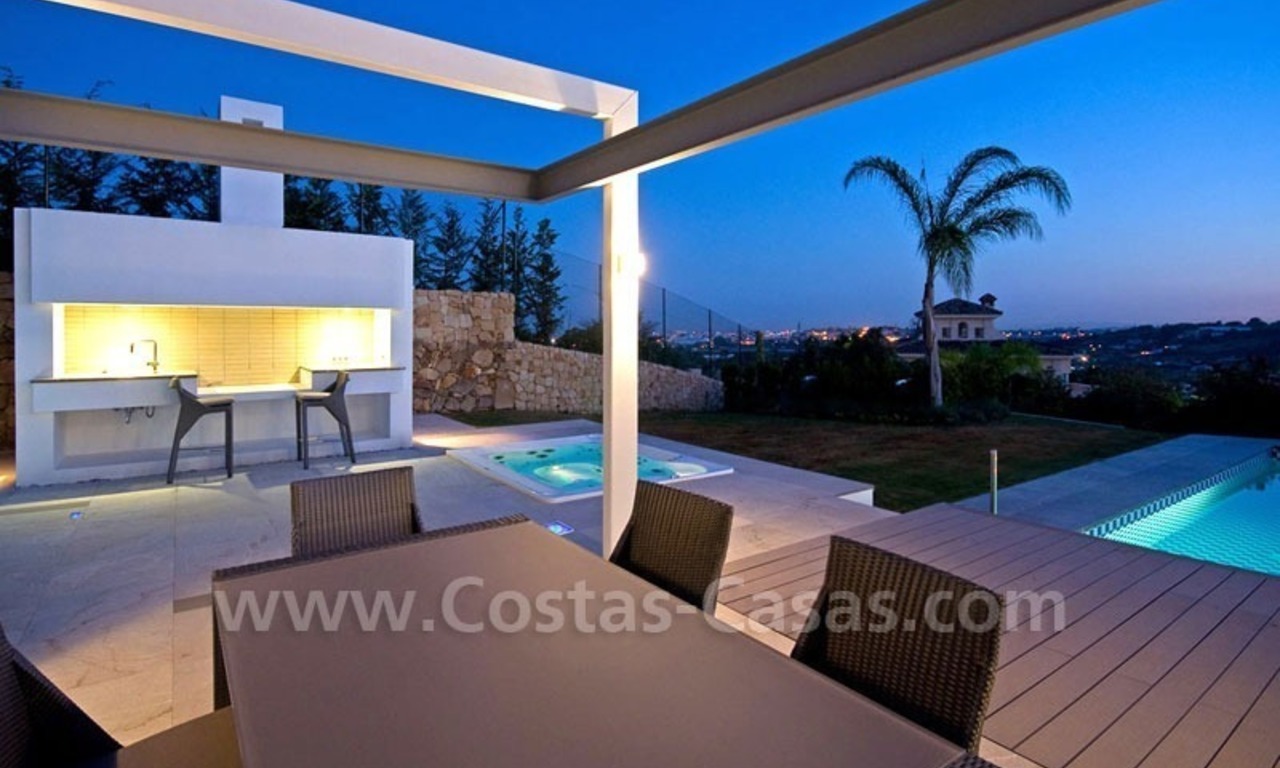 Villa moderne en première ligne de golf à vendre dans Nueva Andalucía - Marbella 7