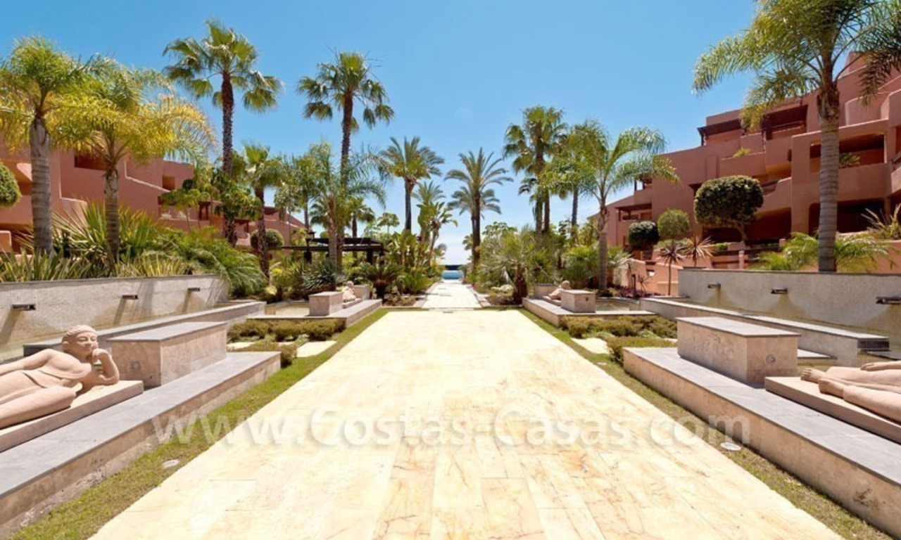 Appartement de luxe à vendre en bord de mer dans la région de Marbella - Estepona 19