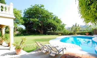 Villa de luxe en première ligne de golf à vendre dans Nueva Andalucía - Marbella 24