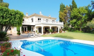 Villa de luxe en première ligne de golf à vendre dans Nueva Andalucía - Marbella 1