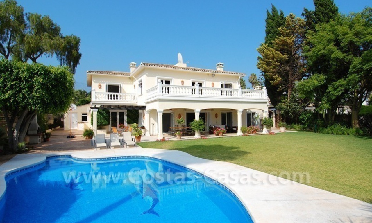 Villa de luxe en première ligne de golf à vendre dans Nueva Andalucía - Marbella 0