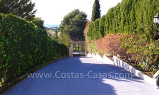 Superbe villa de luxe à vendre en première ligne de golf à l' Ouest de Marbella - Estepona 7
